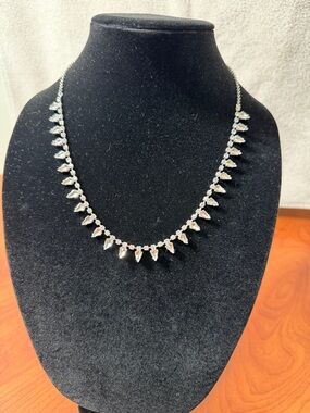 Silver Teardrop Crystal Necklace - Elegant Women's Jewelry